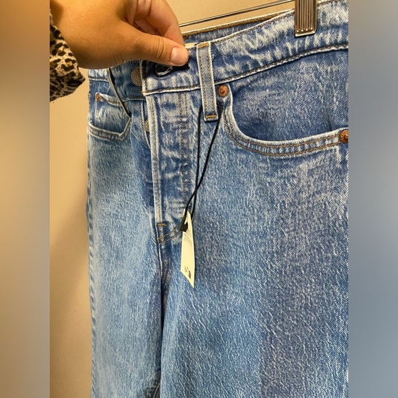Levi’s High Rise Wedgie Straight Jeans Medium Wash - Picture 4 of 5